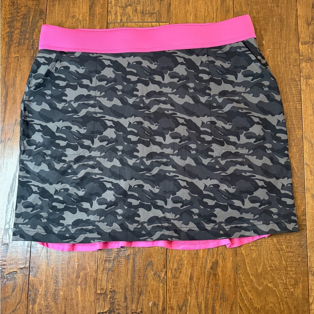 Belyn Key Camo Golf Skort Athletic Skirt with Pockets Black Pink Size M